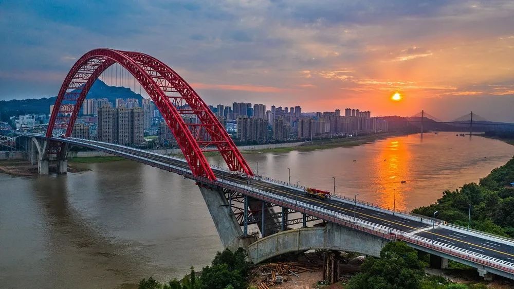合江长江公路大桥——世界最大跨径飞燕式钢管混凝土系杆拱桥台